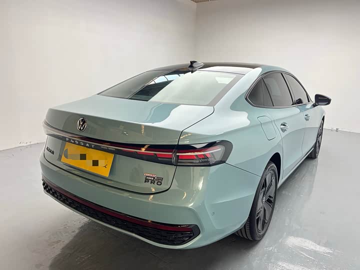 Фото 7 - Volkswagen Passat