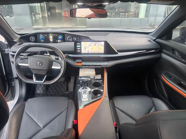 Фото 7 - Changan UNI-V