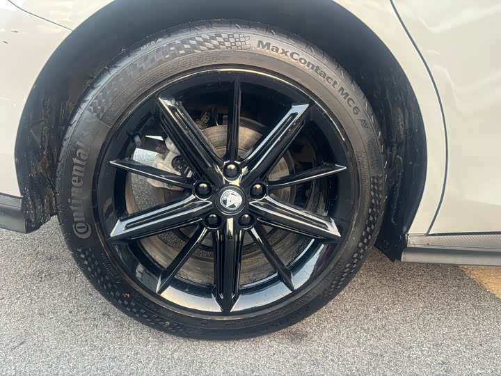 Фото 8 - Changan UNI-V