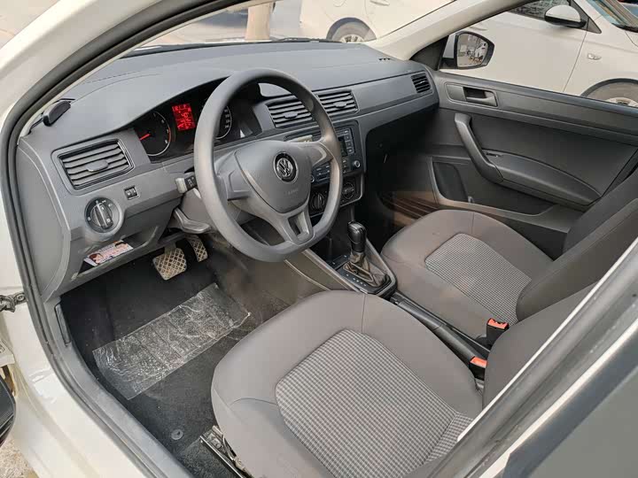 Фото 7 - Volkswagen Santana