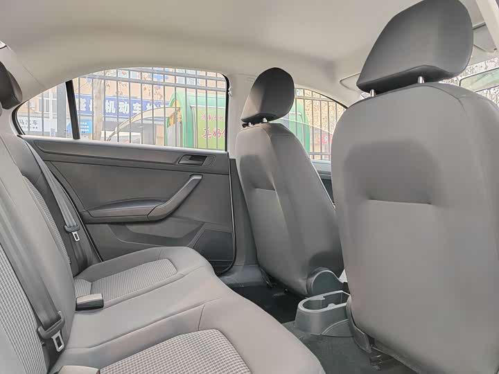 Фото 9 - Volkswagen Santana