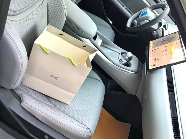 Фото 5 - XPeng Mona M03