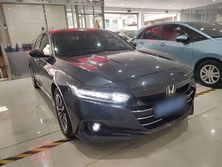 Фото 4 - Honda Accord