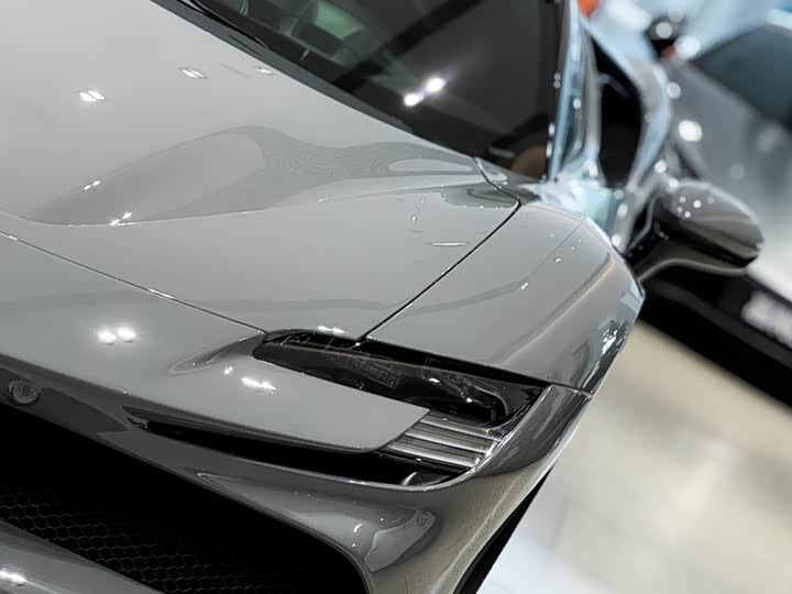 Фото 3 - Ferrari SF90