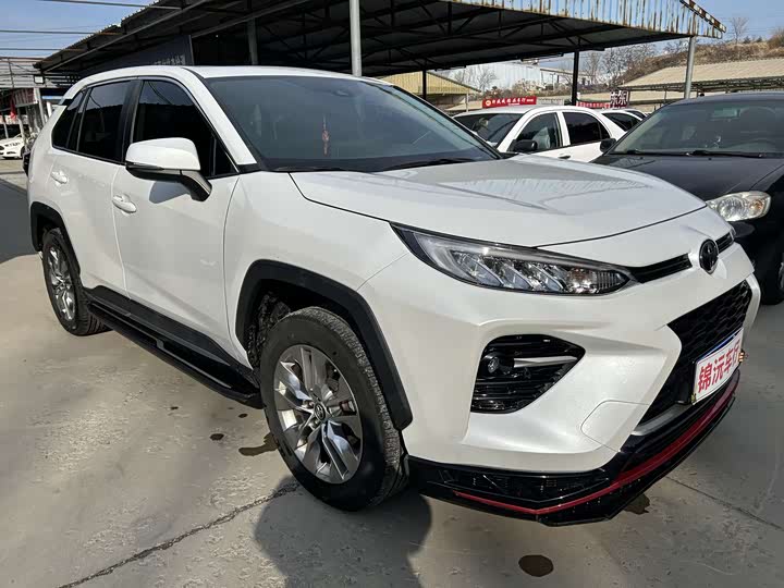 Фото 3 - Toyota Wildlander