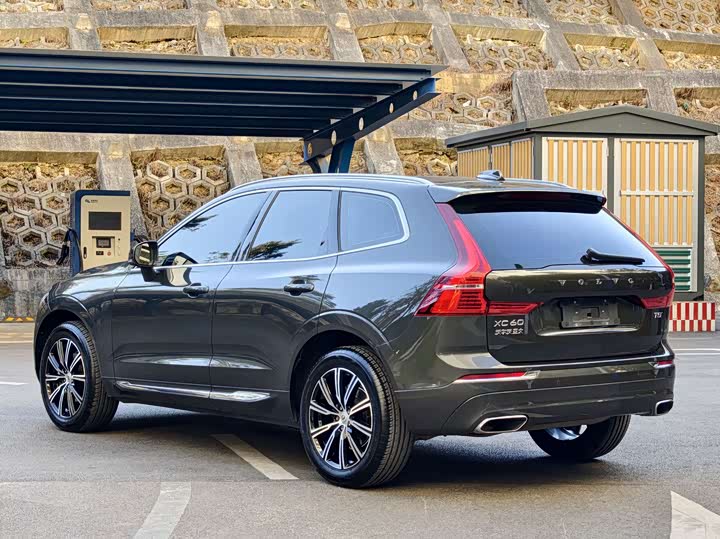 Фото 3 - Volvo XC60