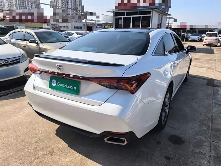 Фото 7 - Toyota Avalon