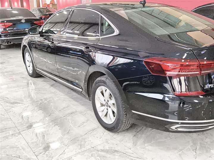 Фото 5 - Volkswagen Passat