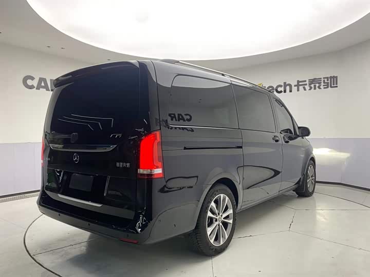 Фото 5 - Mercedes-Benz V-Class