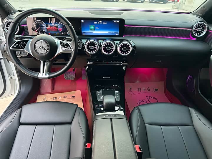 Фото 9 - Mercedes-Benz A-Class