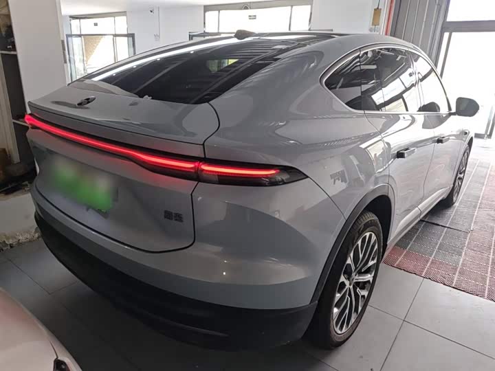 Фото 7 - Nio EC6