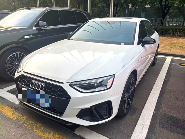 Фото 1 - Audi A4L