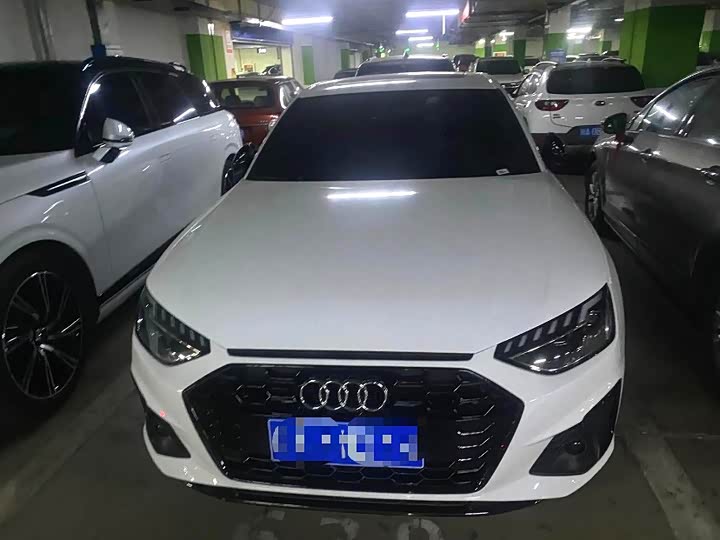 Фото 2 - Audi A4L