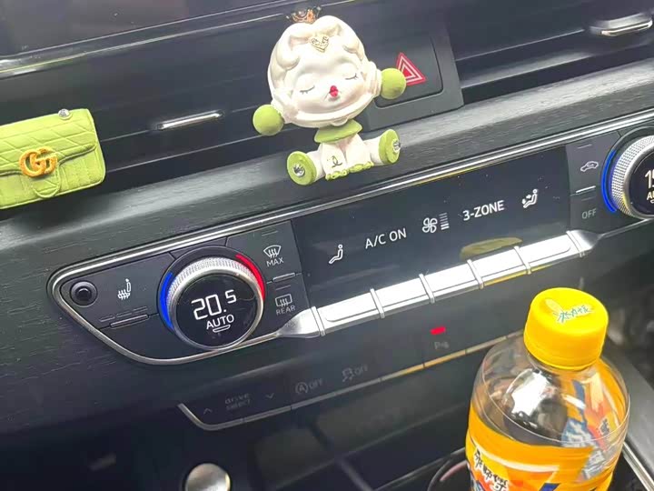 Фото 3 - Audi A4L