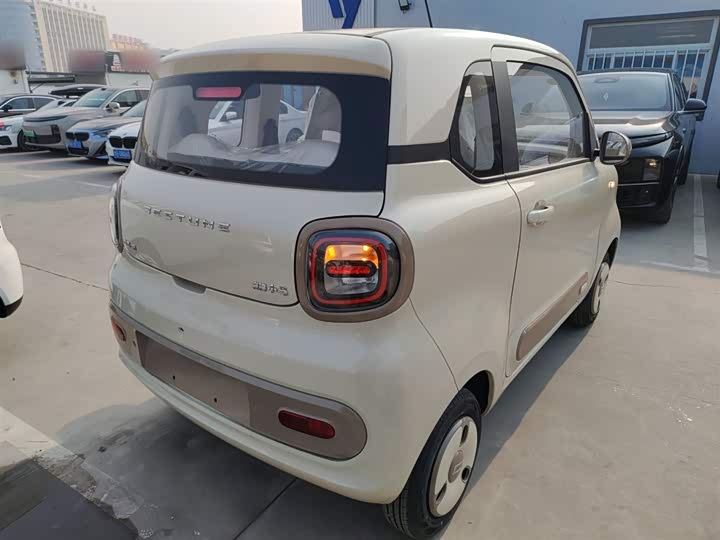 Фото 7 - Bestune Pony