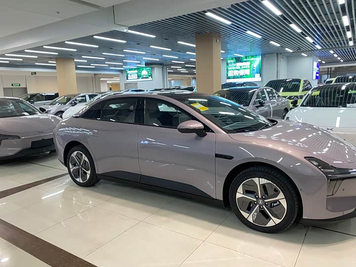 Фото 3 - XPeng Mona M03