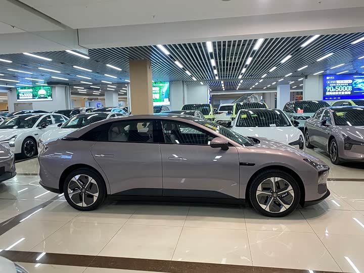 Фото 4 - XPeng Mona M03