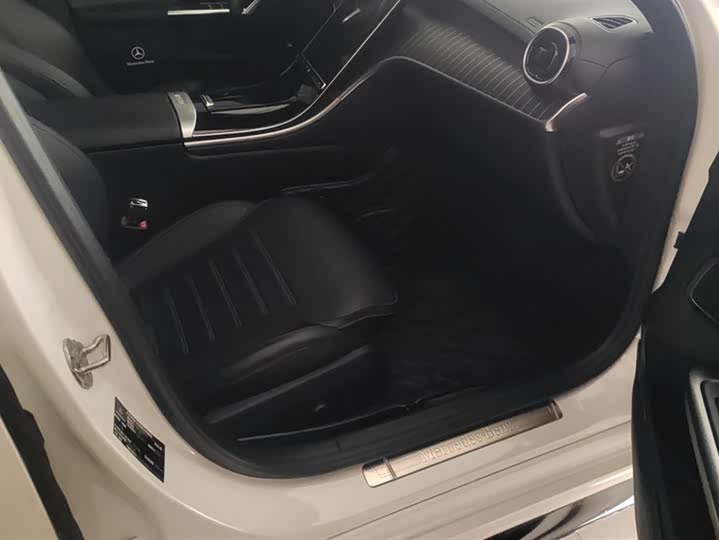 Фото 8 - Mercedes-Benz C-Class