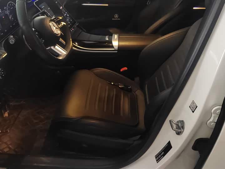 Фото 9 - Mercedes-Benz C-Class