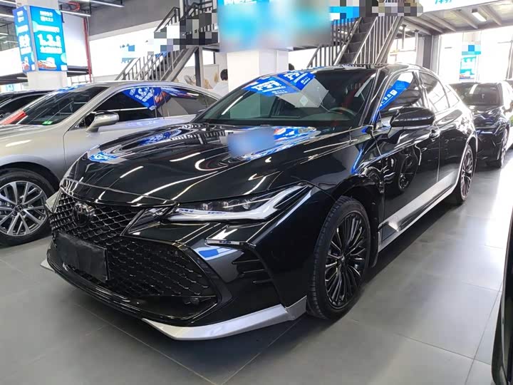 Фото 2 - Toyota Avalon