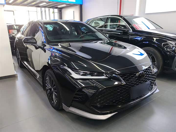 Фото 4 - Toyota Avalon