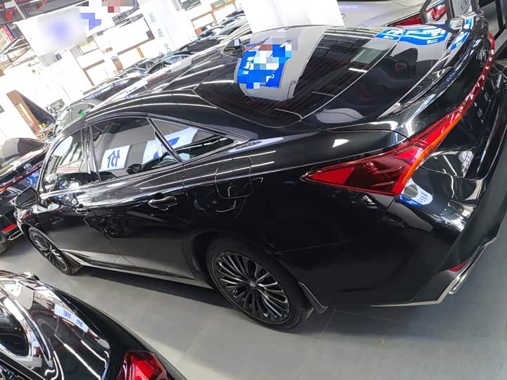 Фото 5 - Toyota Avalon