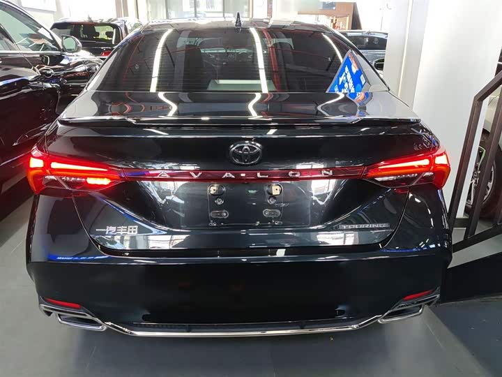 Фото 6 - Toyota Avalon