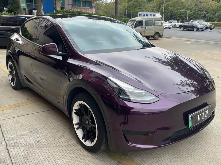 Фото 3 - Tesla Model Y