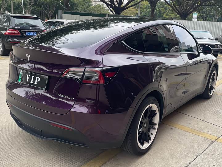 Фото 4 - Tesla Model Y