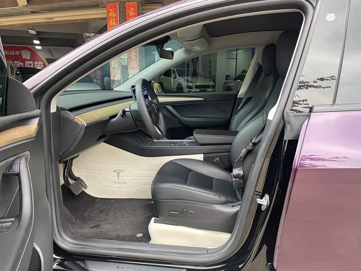 Фото 6 - Tesla Model Y