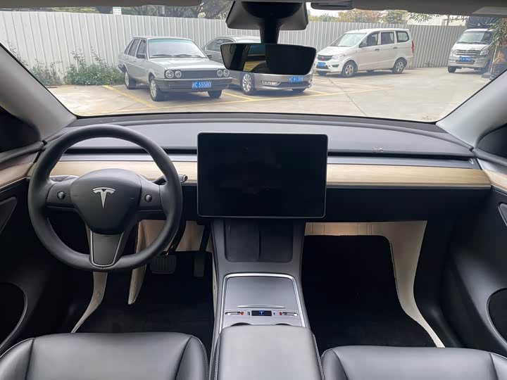 Фото 7 - Tesla Model Y