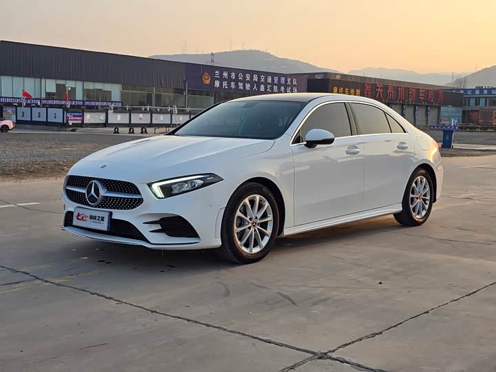 Фото 2 - Mercedes-Benz A-Class