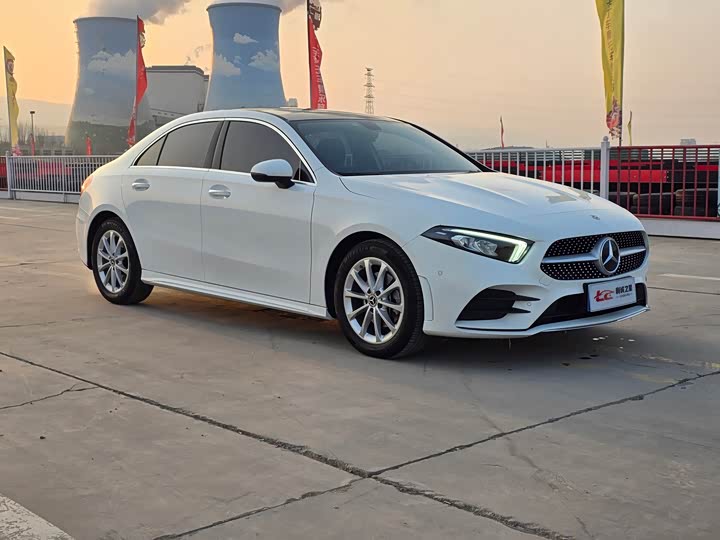 Фото 3 - Mercedes-Benz A-Class