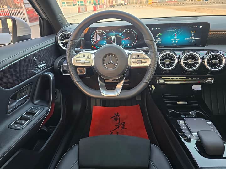 Фото 9 - Mercedes-Benz A-Class