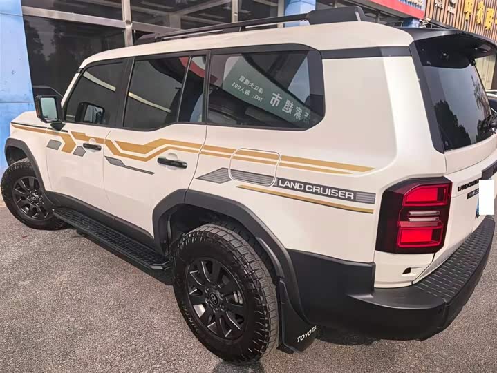 Фото 3 - Toyota Prado