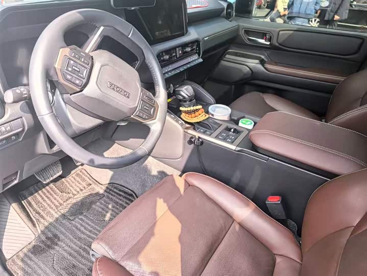 Фото 5 - Toyota Prado