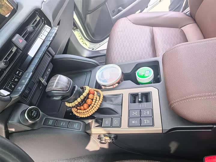 Фото 7 - Toyota Prado