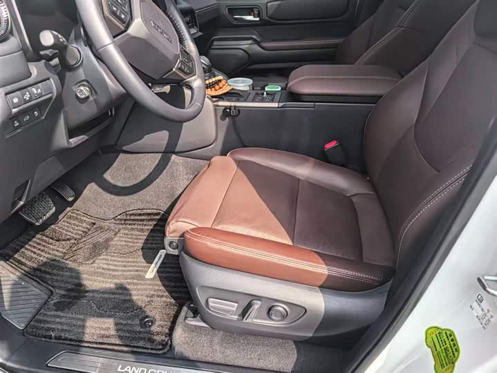 Фото 9 - Toyota Prado