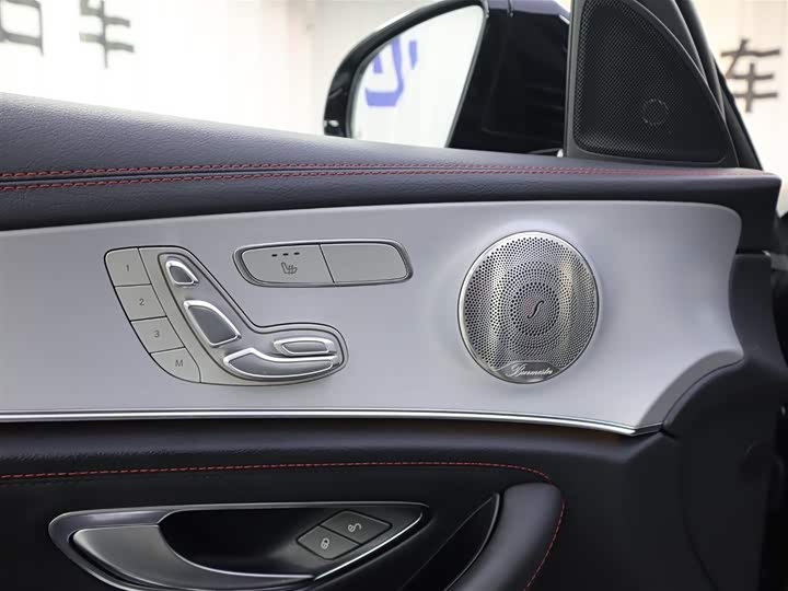 Фото 6 - Mercedes-Benz E-Class AMG