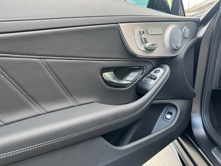 Фото 8 - Mercedes-Benz C-Class AMG