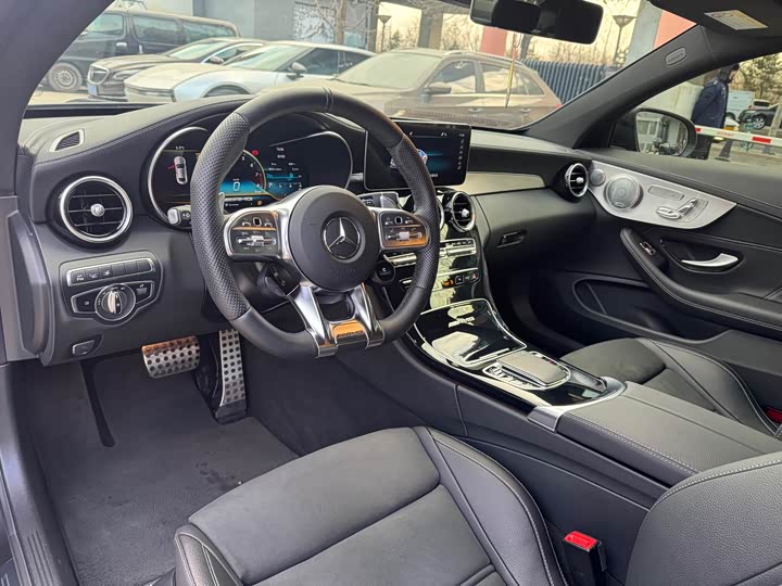 Фото 9 - Mercedes-Benz C-Class AMG