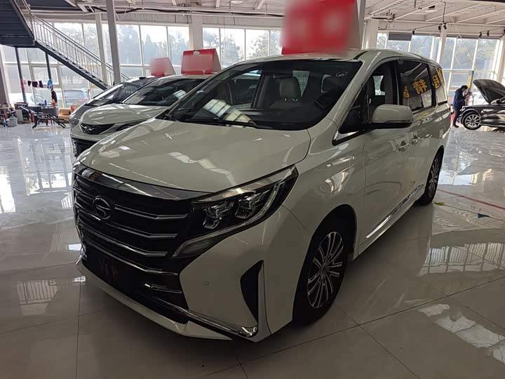 Фото 2 - GAC Trumpchi M8
