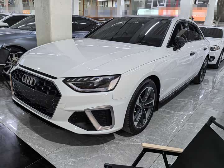 Фото 1 - Audi A4L