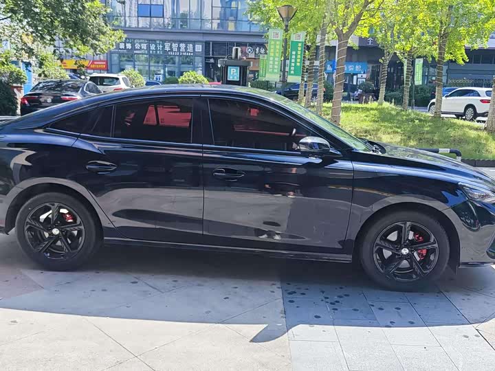 Фото 6 - MG Motor 5 Scorpio