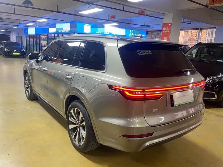 Фото 6 - LiXiang One