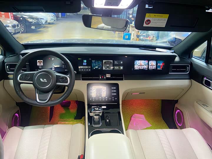 Фото 7 - LiXiang One