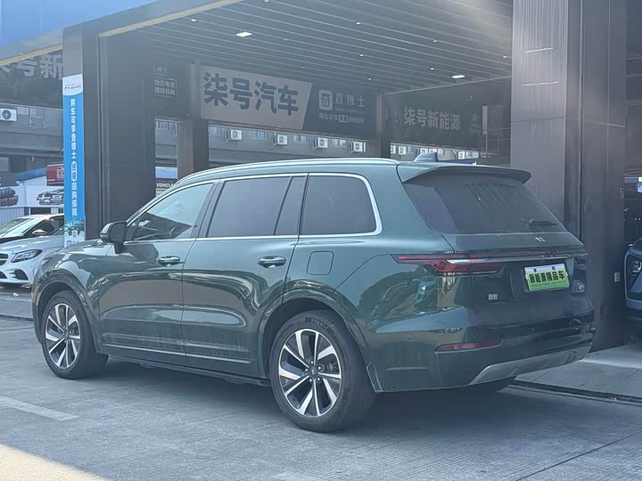 Фото 4 - LiXiang One