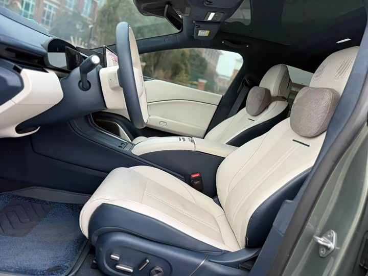 Фото 9 - Zeekr 007