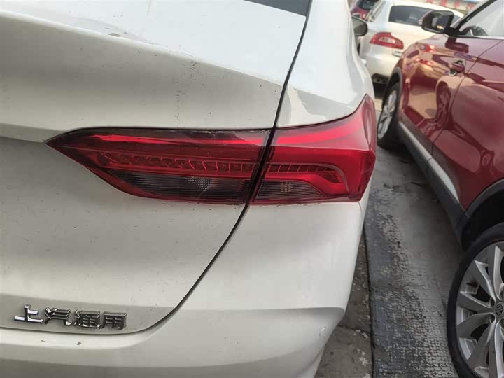 Фото 8 - Buick Verano