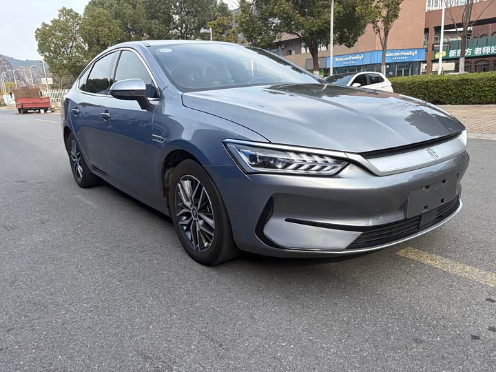 Фото 3 - BYD Qin Plus